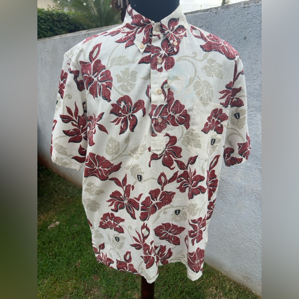 Preowned Reyn Spooner Iolani School Hawaiian Print White/Red 3/4 Button Men's L